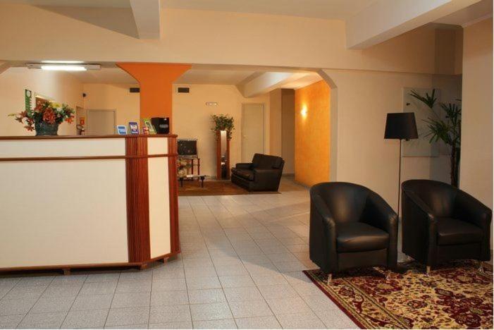 Euro Hotel Куритиба Экстерьер фото